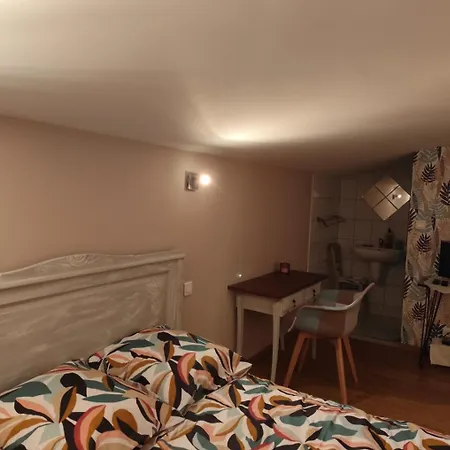 Domaine De Bed & Breakfast